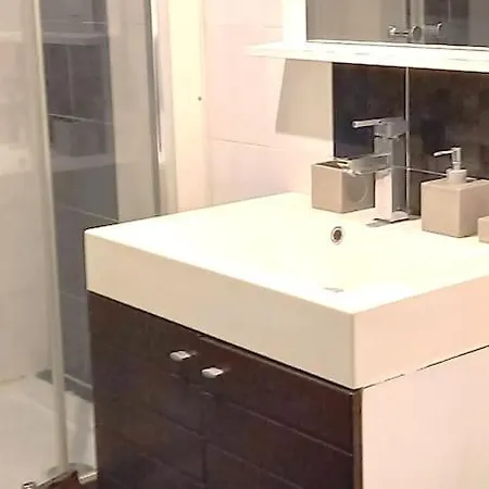 Avec Jardin Apartmán