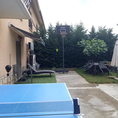 Avec Jardin Апартаменты *