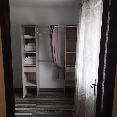 Avec Jardin Apartmán *