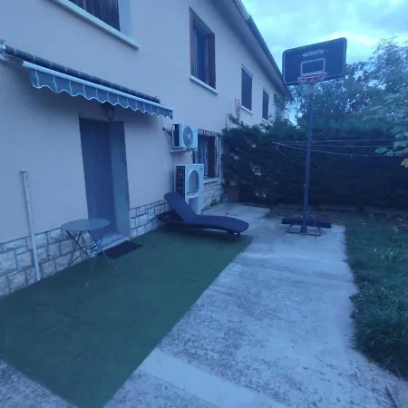 Lägenhet Avec Jardin