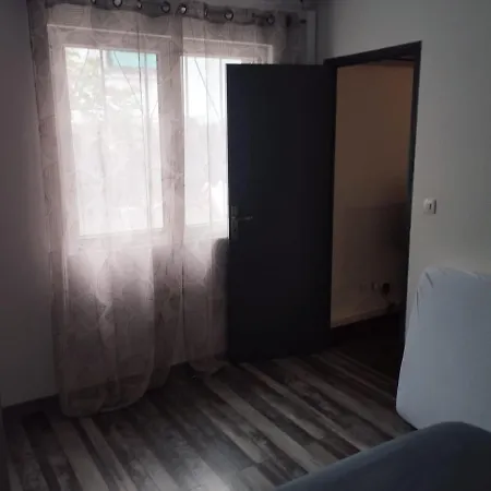 Апартаменты Avec Jardin Муасак